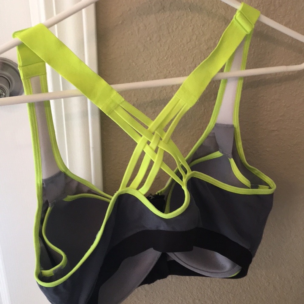 Victoria Secret sports bra